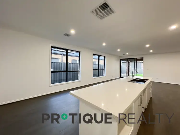 23 Koomba Crescent, Greenvale VIC 3059