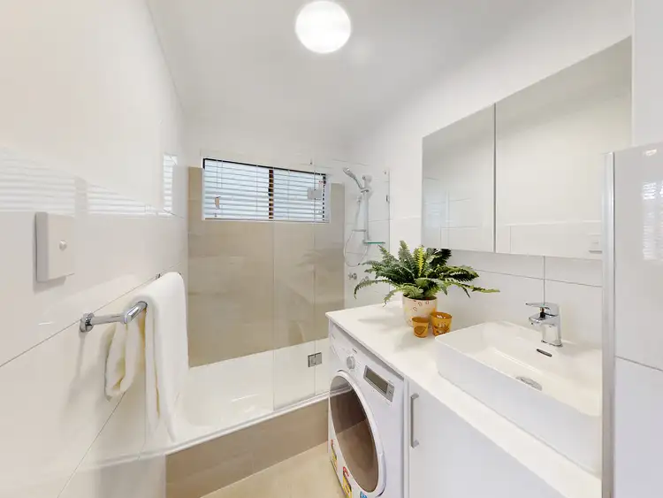 Fifth view of Homely apartment listing, 4/65 Baron Street, Greenslopes QLD 4120