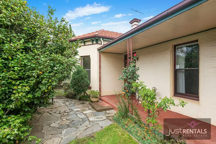 2/24 Johnson Street, St Kilda East VIC 3183