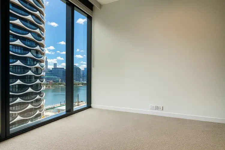 1111/8 Pearl River Road, Docklands VIC 3008