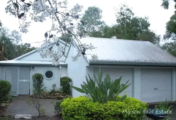 7 Lanata Crescent