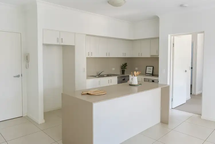 Second view of Homely unit listing, 7/24 Rawlins Street, Kangaroo Point QLD 4169