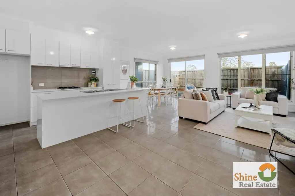 Main view of Homely townhouse listing, 67 Willow Glen Boulevard, Cranbourne West VIC 3977