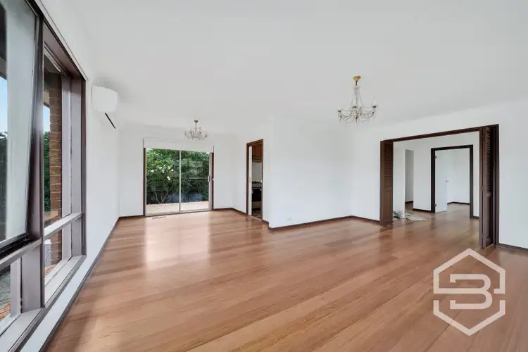 Second view of Homely house listing, 5 Summit Court, Lalor VIC 3075