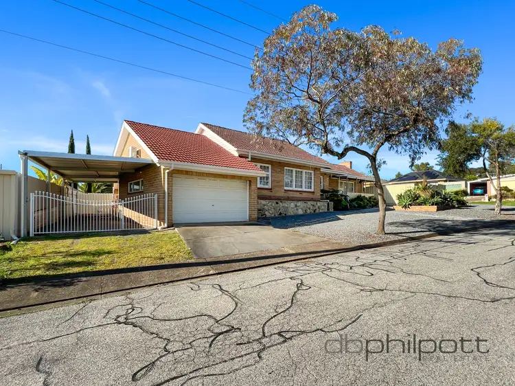 23 Marsh Road, Para Hills SA 5096
