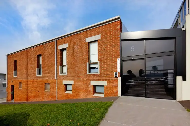 3/5 Saltriver Place, Footscray VIC 3011