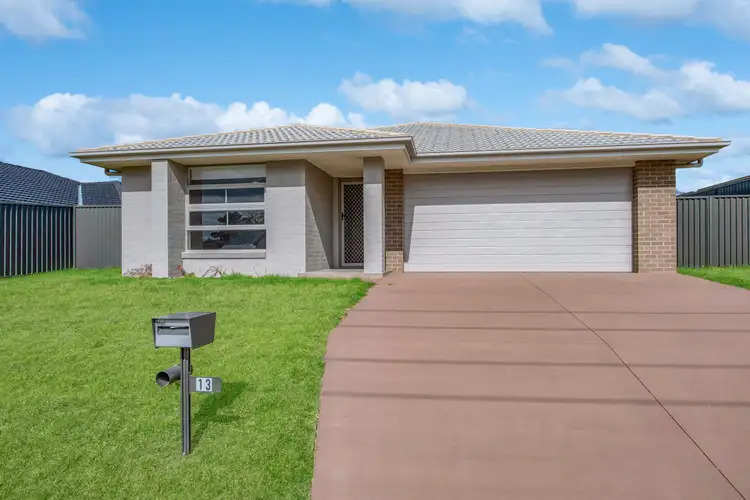 13 Edgeworth Street, Cessnock NSW 2325