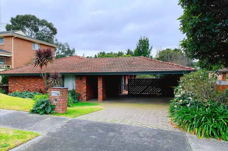 8 Margot Avenue, Doncaster VIC 3108