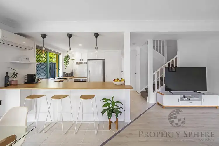 4/121-125 Greenacre Dr, Parkwood QLD 4214