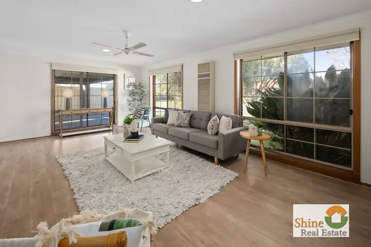 Second view of Homely house listing, 2 Lomond Court, Werribee VIC 3030
