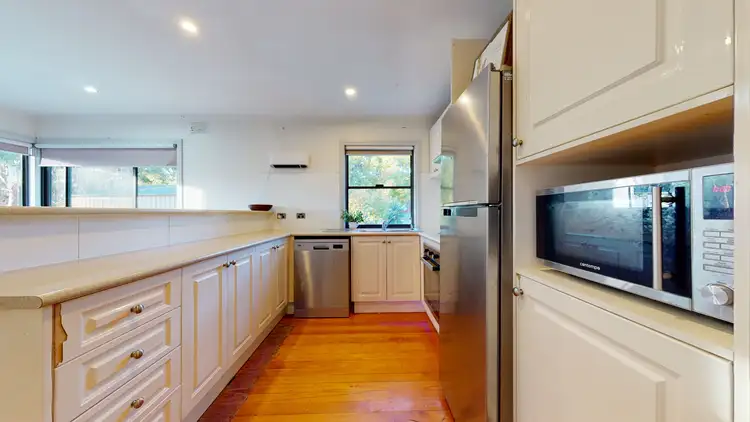 Sixth view of Homely house listing, 16 McCrohan Crt, West Wodonga VIC 3690