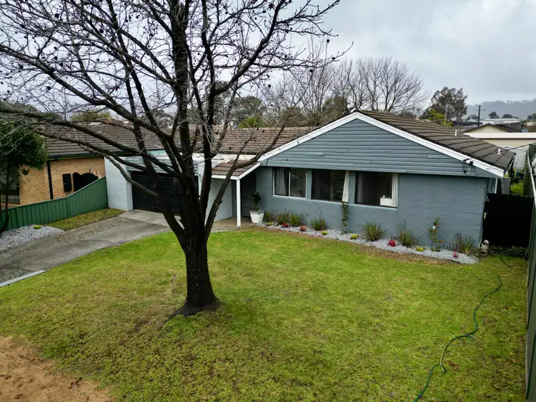 Second view of Homely house listing, 27 Tourmaline, West Wodonga VIC 3690