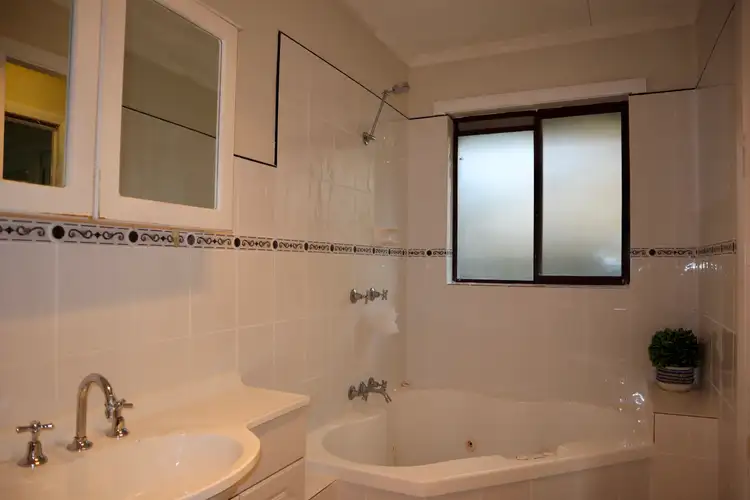 Sixth view of Homely house listing, 27 Tourmaline, West Wodonga VIC 3690