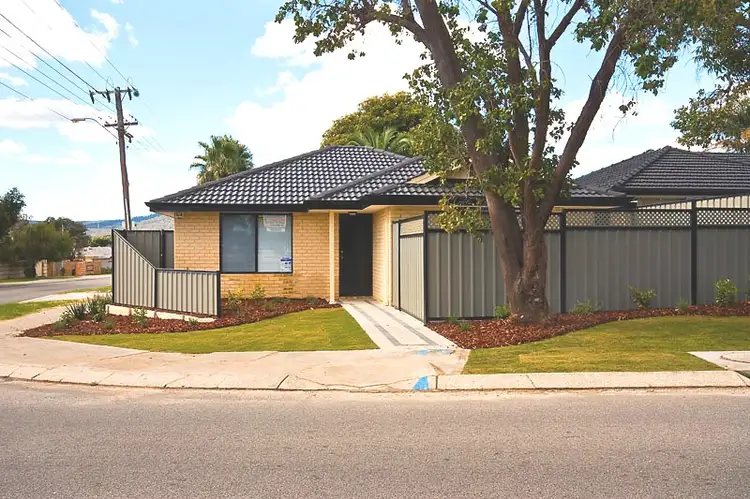 1/200 Cammillo Road, Kelmscott WA 6111