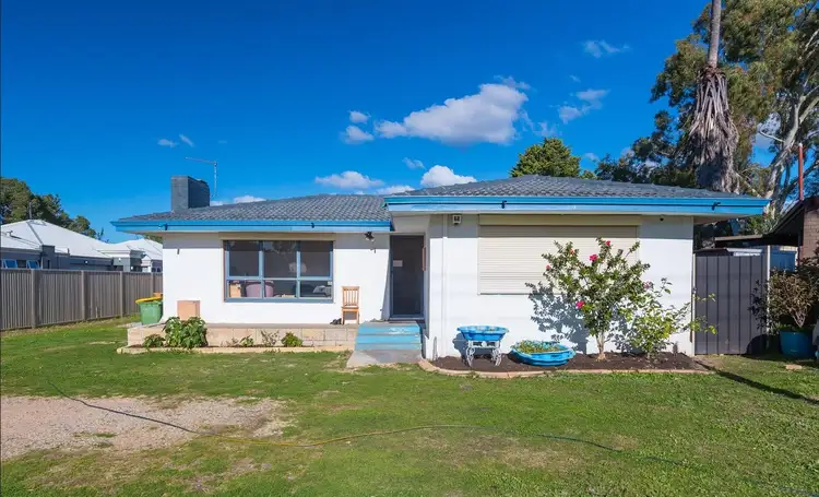 22 Ward Crescent, Kelmscott WA 6111