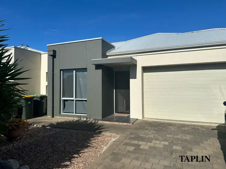 1C Gilmore Crescent