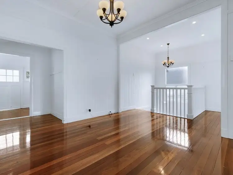 23 Dover Street, Hawthorne QLD 4171