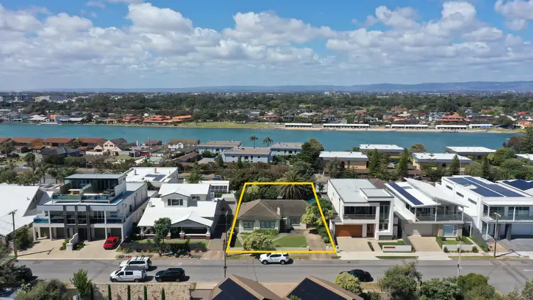106 Seaview Road, Tennyson SA 5022