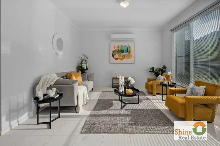 Main view of Homely townhouse listing, 14 Pebblebeach Path, Cranbourne West VIC 3977