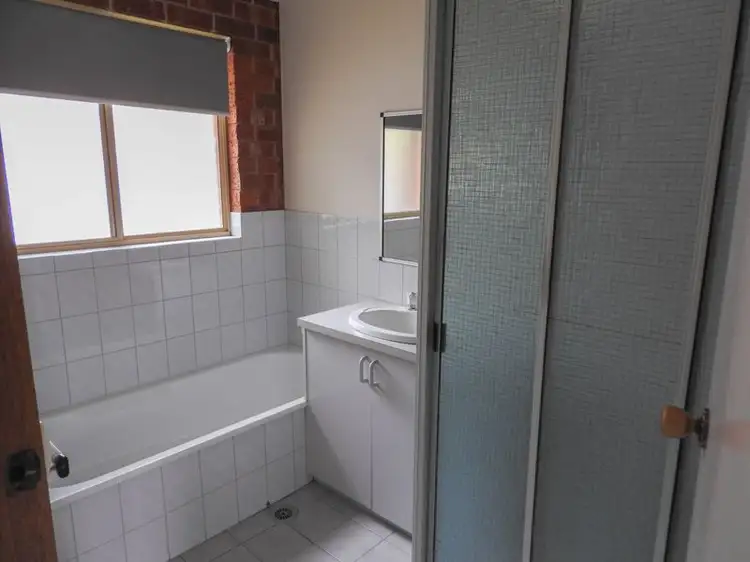 Fifth view of Homely apartment listing, 2/445 Macauley Street, Albury NSW 2640