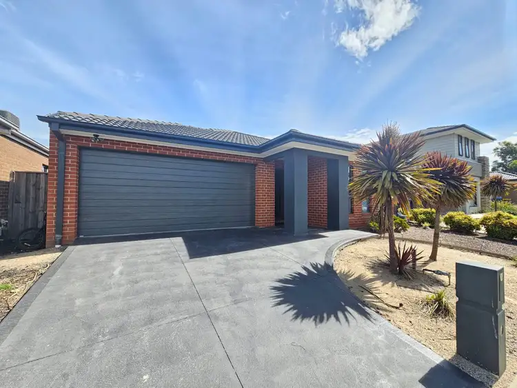 14 Bluewater Drive, Point Cook VIC 3030