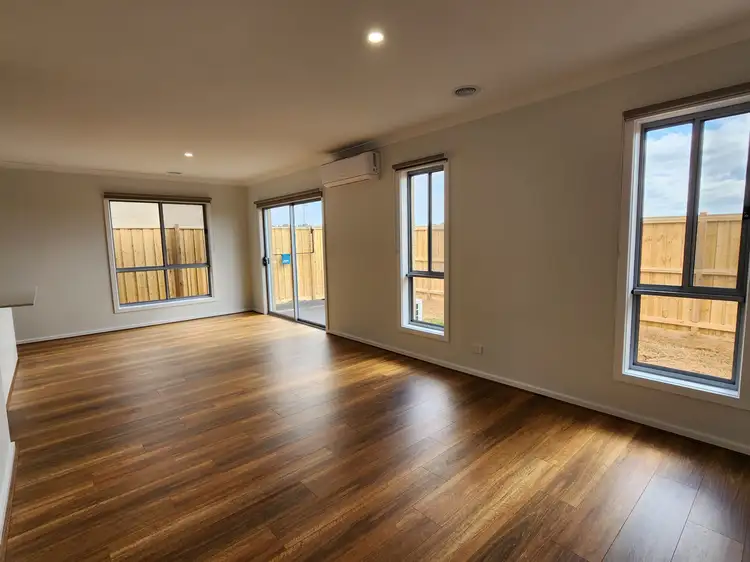Fifth view of Homely house listing, 8 Truncata Drive, Tarneit VIC 3029