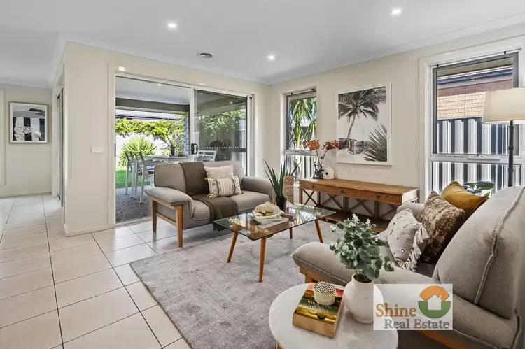 8 Cortula Road, Cranbourne East VIC 3977