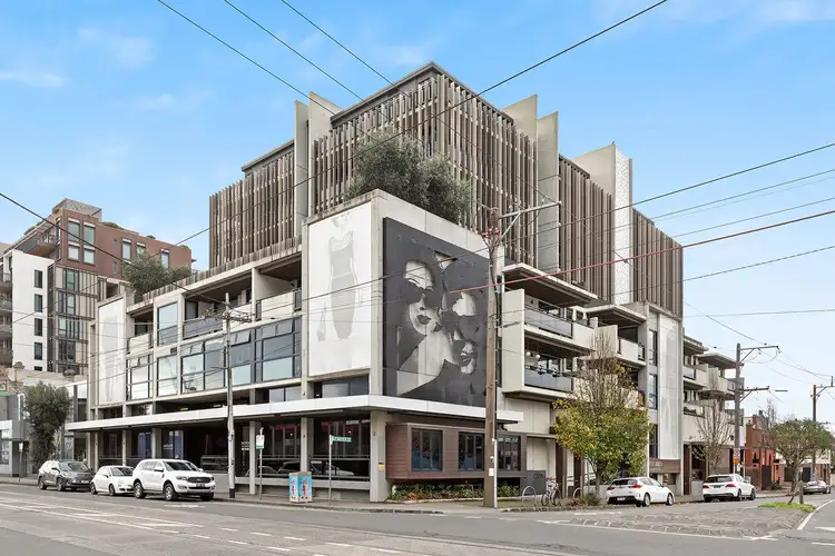 214/6 Mater Street