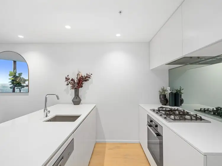 Fifth view of Homely apartment listing, 1805/18 Hoff Boulevard, Southbank VIC 3006