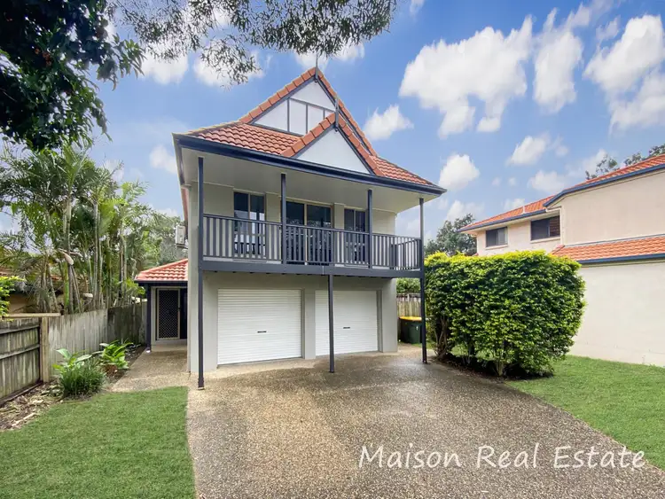 30 Mapleton Crescent