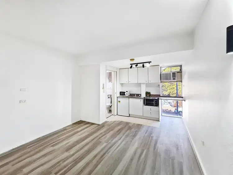 50/19-23 Forbes Street