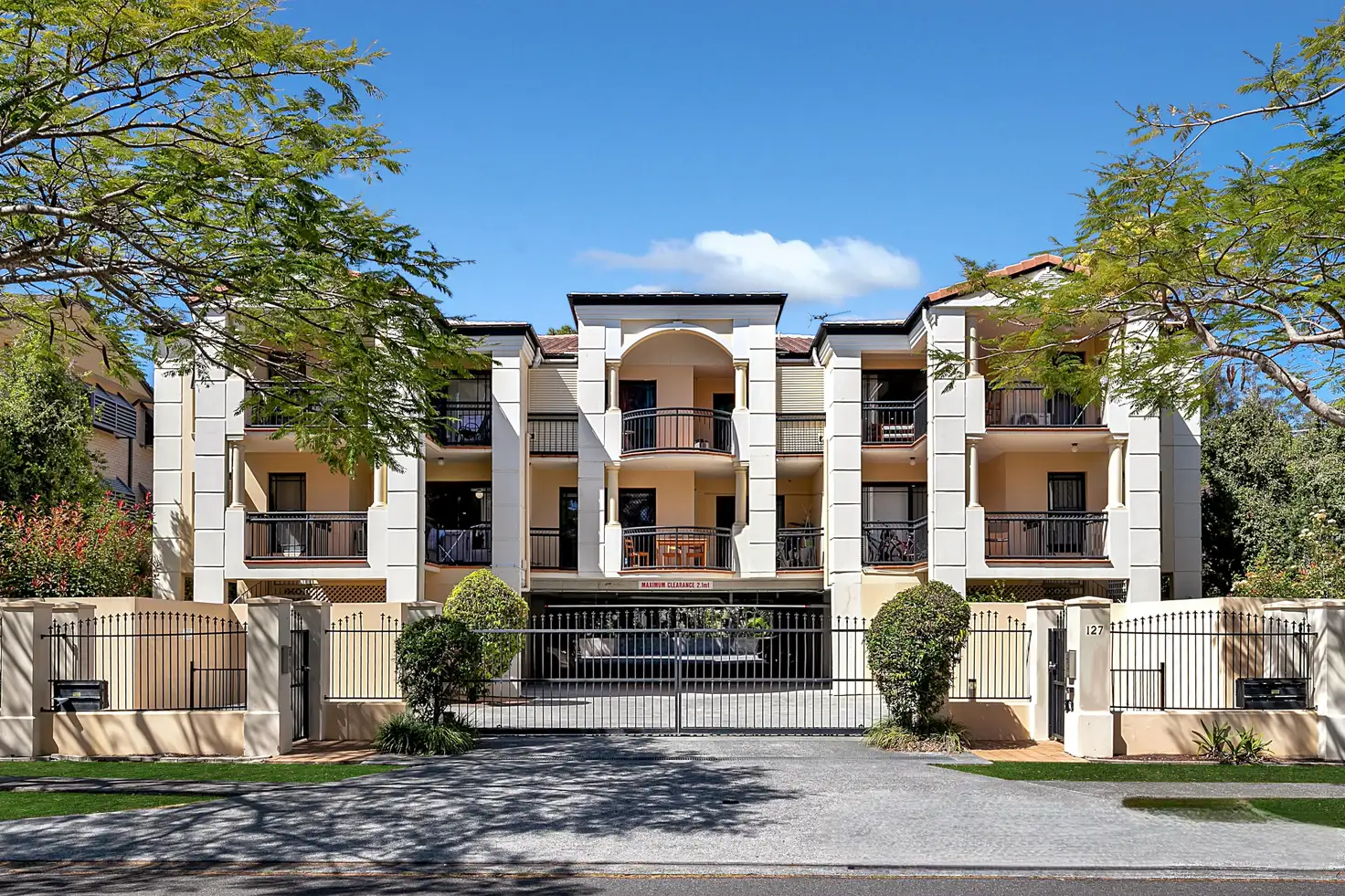 Main view of Homely unit listing, 11/127 Macquarie St, St Lucia QLD 4067