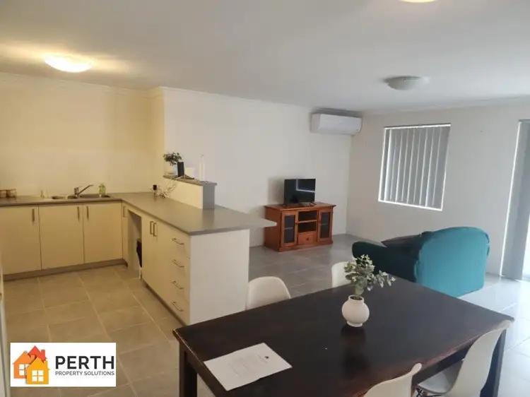 8/11 Redmond Road, Gosnells WA 6110