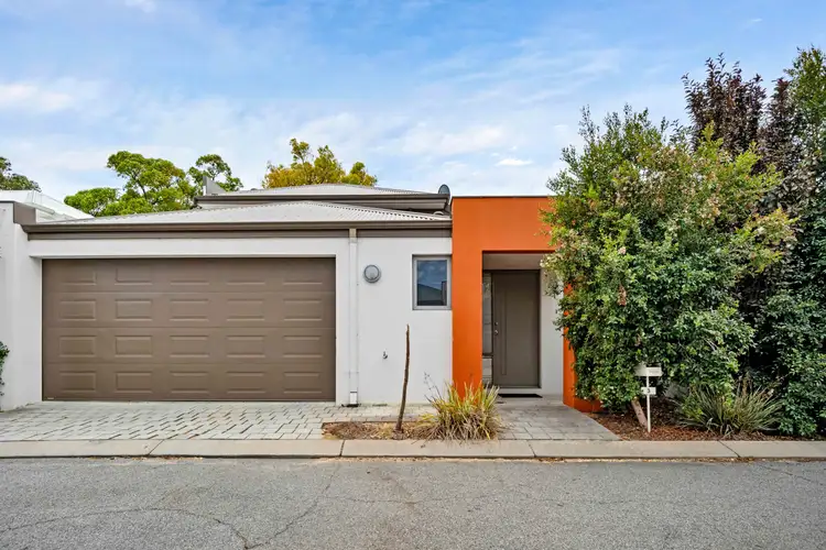 3/21 Hutchins Way