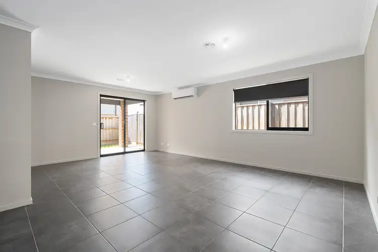 Fourth view of Homely house listing, 8 Hinneberg Street, Cranbourne VIC 3977