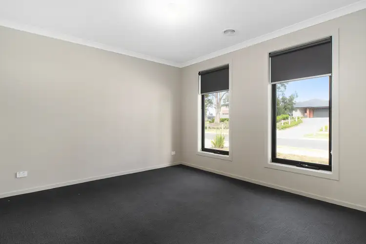 Fifth view of Homely house listing, 8 Hinneberg Street, Cranbourne VIC 3977
