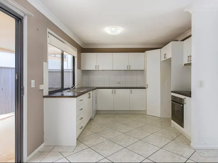 Second view of Homely townhouse listing, 31/12 Greendale Way, Carindale QLD 4152