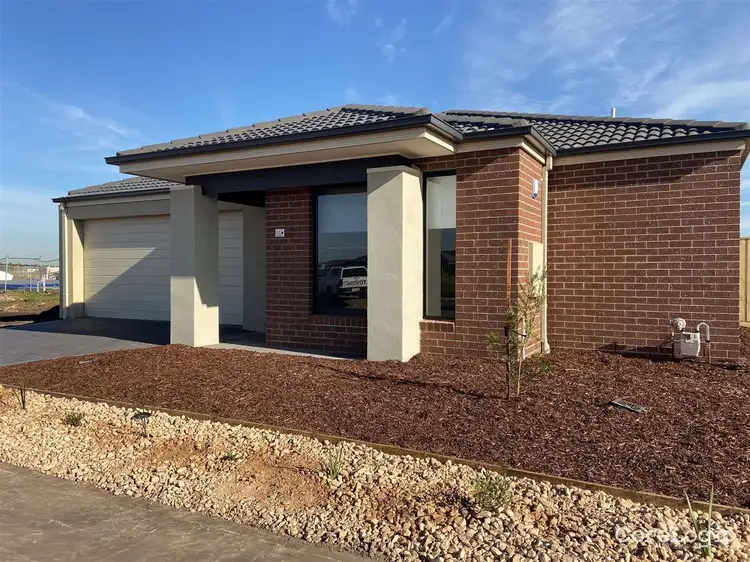 8 Saddler Street, Tarneit VIC 3029