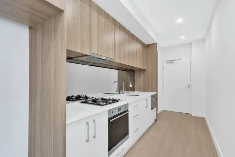 702/33-35 Hall Street