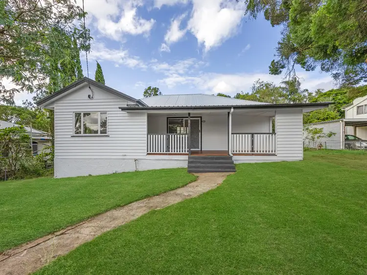 8 Alice Street, Blackstone QLD 4304