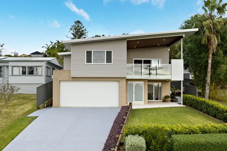 1 Lowanna Avenue, Forresters Beach NSW 2260