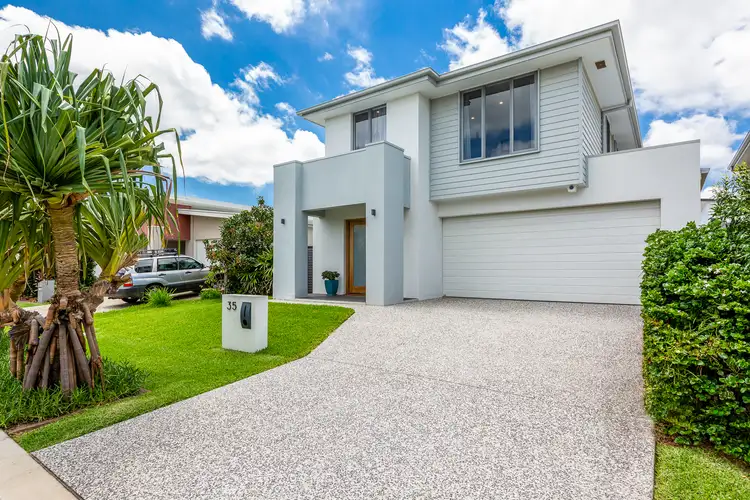 35 North Quay Circuit, Hope Island QLD 4212