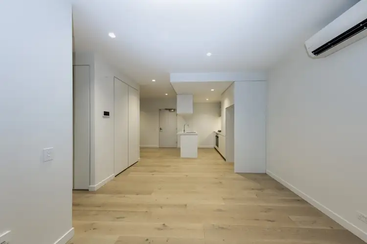 2005/259 Normanby Road, South Melbourne VIC 3205