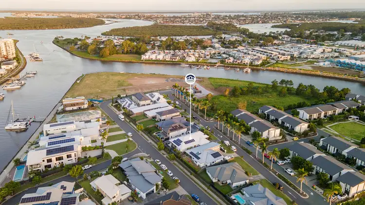 50 Grant Avenue, Hope Island QLD 4212