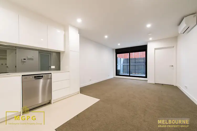 G06/373 Burwood Highway