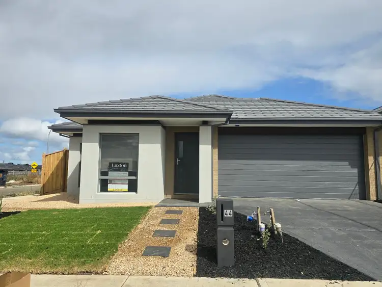 44 Octagonal Street, Cranbourne East VIC 3977