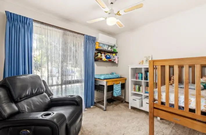 Fourth view of Homely house listing, 8 Teralba Close, Mill Park VIC 3082