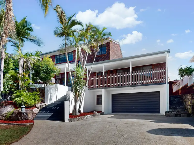 6 Galahad Street, Carindale QLD 4152