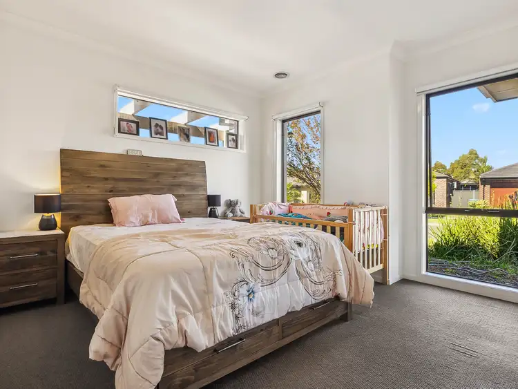 Sixth view of Homely house listing, 8 Bellsquarry Avenue, Cranbourne East VIC 3977