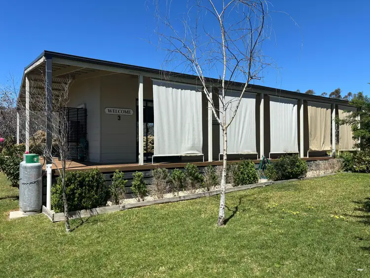 3 Buckland Court, Burrumbuttock NSW 2642